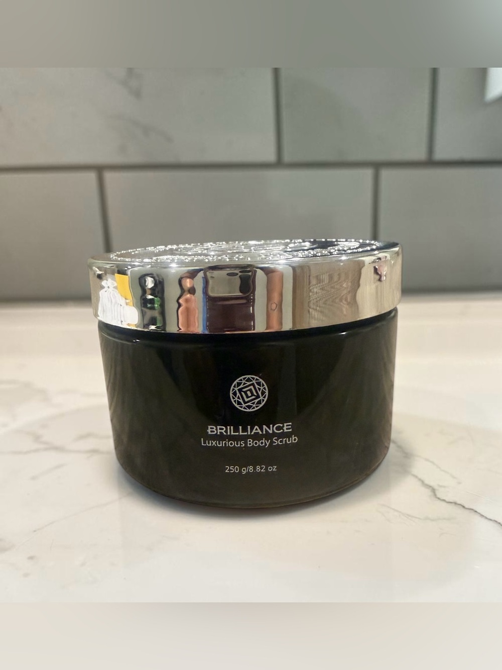 NEW Brilliance Luxurious Body Scrub 250g Exfoliating Sea Salt Body Polish